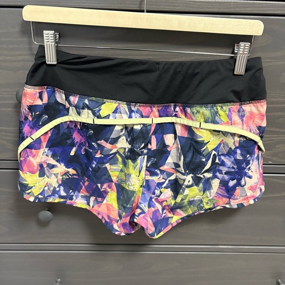 Reebok Shorts - Picture 2 of 4